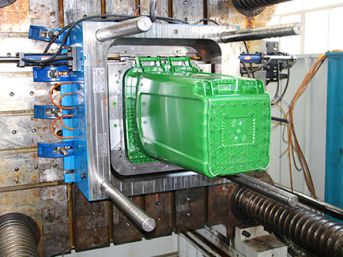 Plastikust sissepritse masin